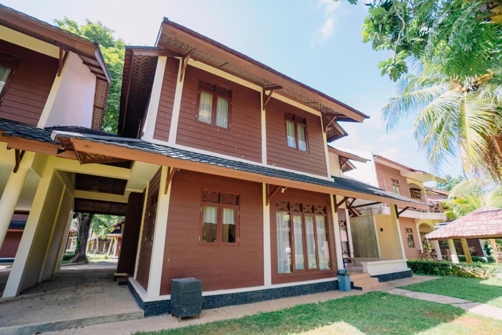 Mutiara Carita Cottages Exterior foto